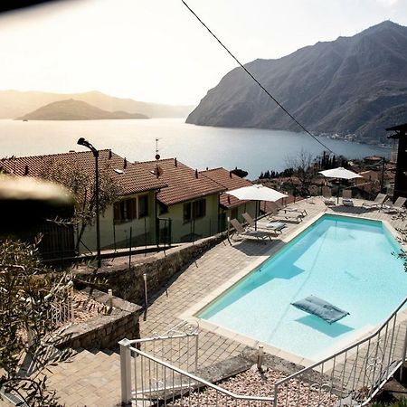 Hotel Miranda Riva di Solto Εξωτερικό φωτογραφία