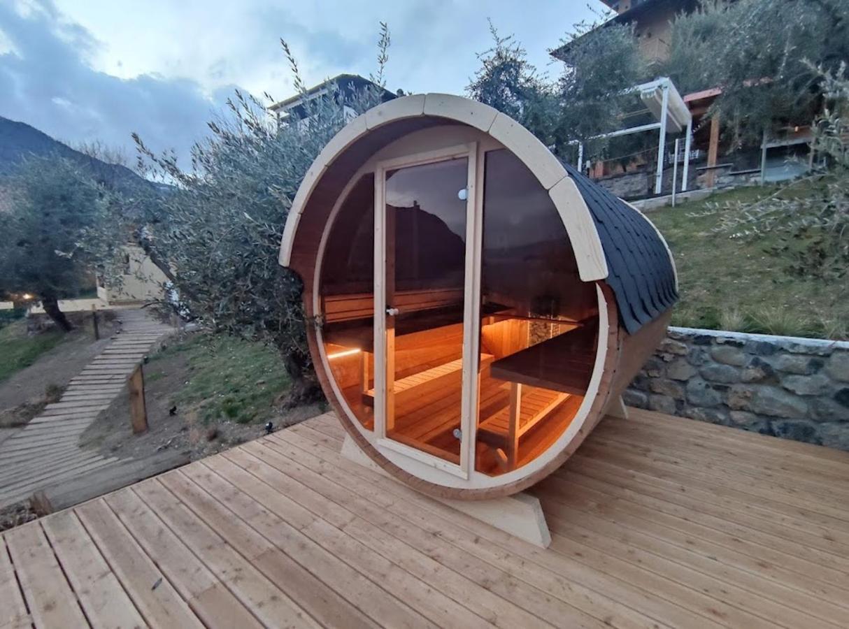 Hotel Miranda Riva di Solto Εξωτερικό φωτογραφία