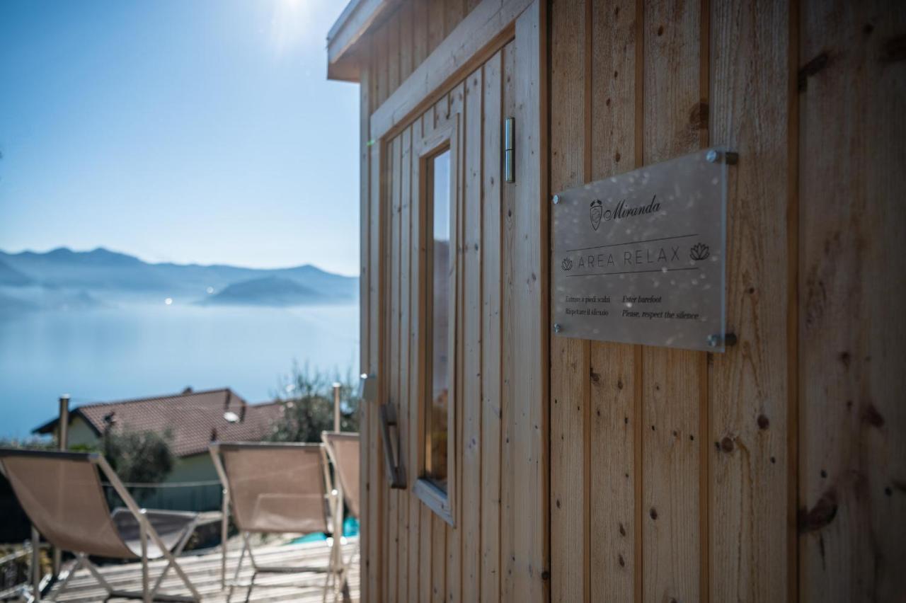 Hotel Miranda Riva di Solto Εξωτερικό φωτογραφία