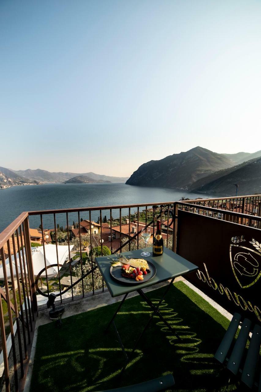 Hotel Miranda Riva di Solto Εξωτερικό φωτογραφία