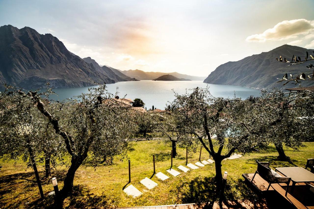 Hotel Miranda Riva di Solto Εξωτερικό φωτογραφία