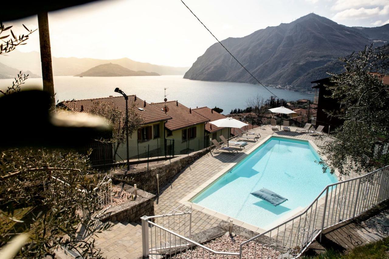 Hotel Miranda Riva di Solto Εξωτερικό φωτογραφία