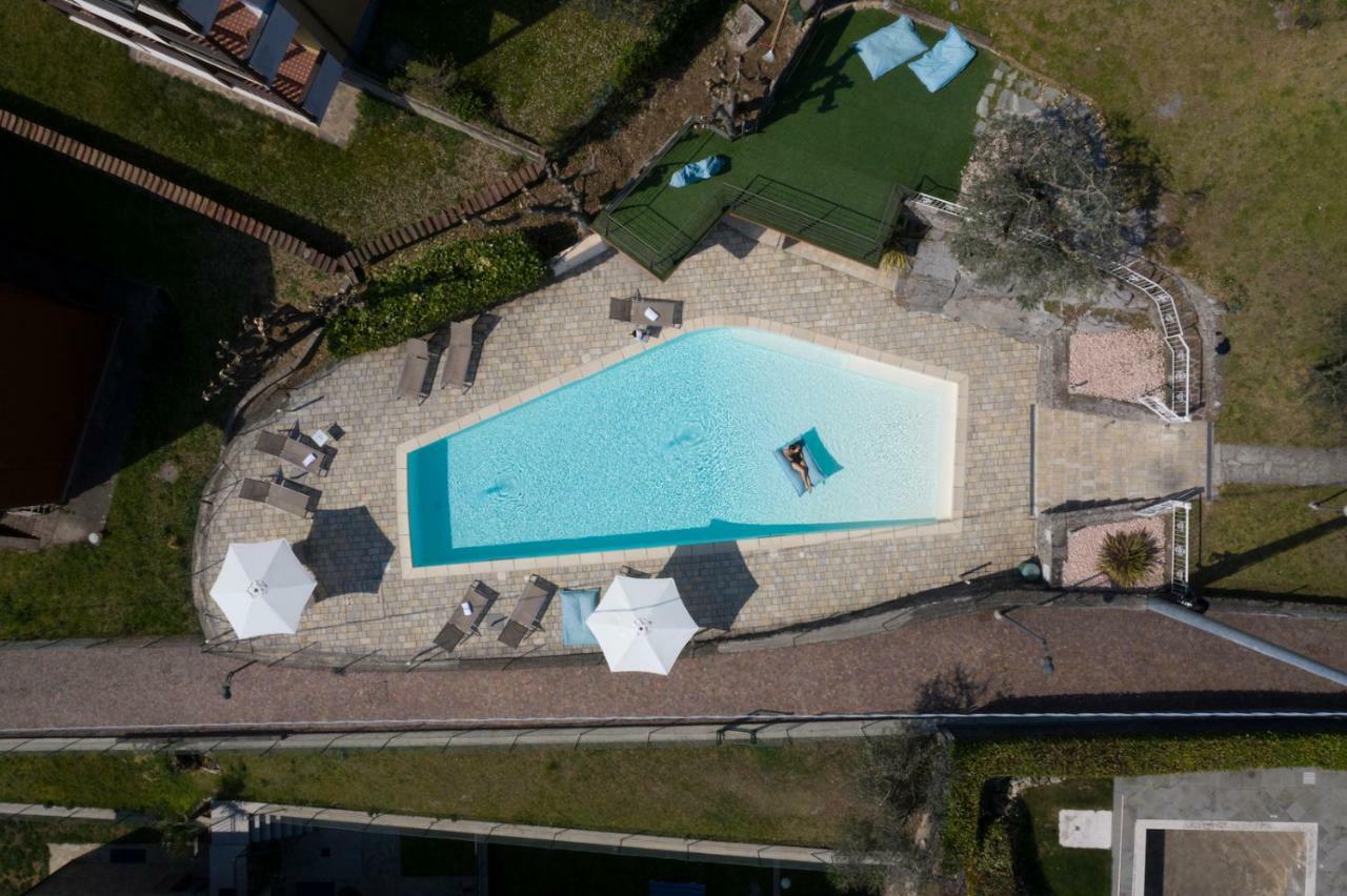 Hotel Miranda Riva di Solto Εξωτερικό φωτογραφία